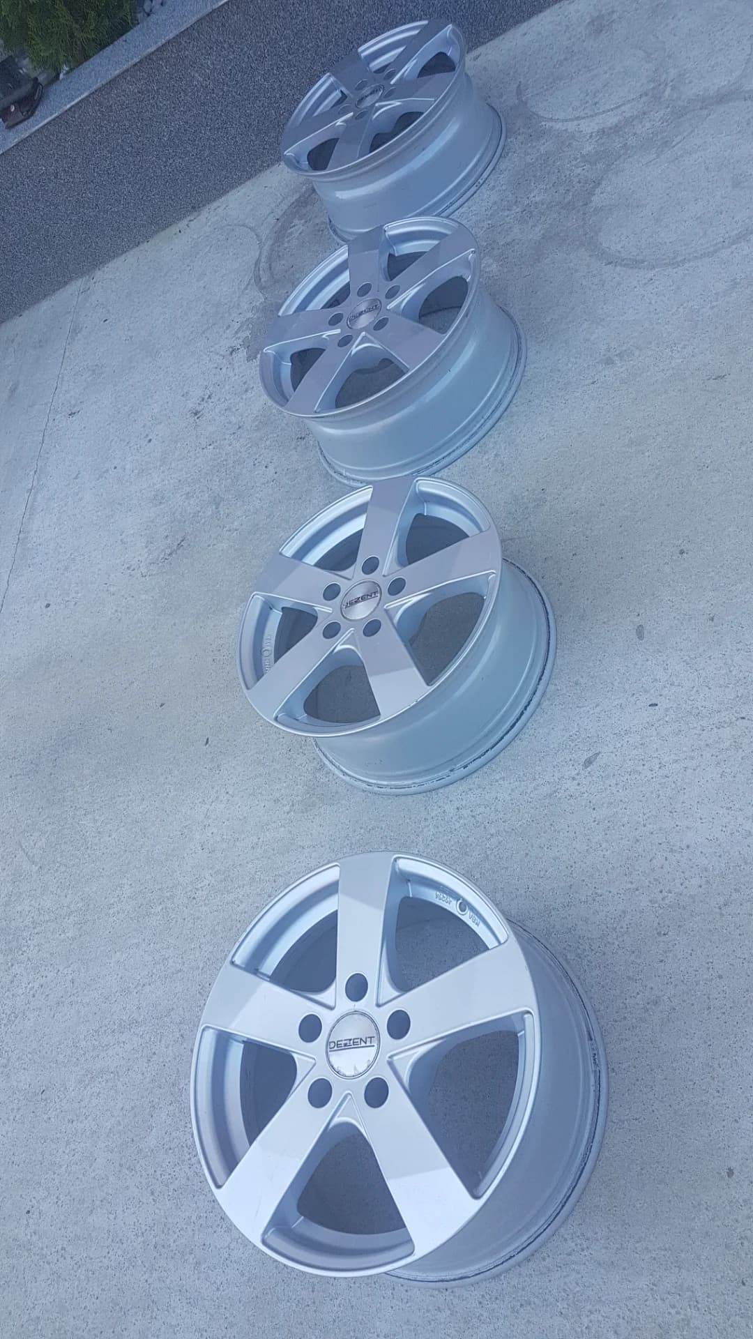 Jante aliaj 16 zoll marca Dezent, gama BMW – fotografia 5 din 7