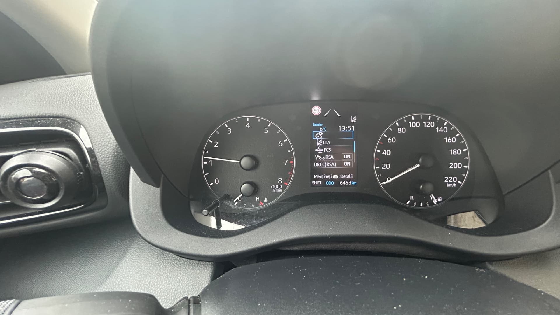 Toyota Yaris 2025 – fotografia 8 din 8