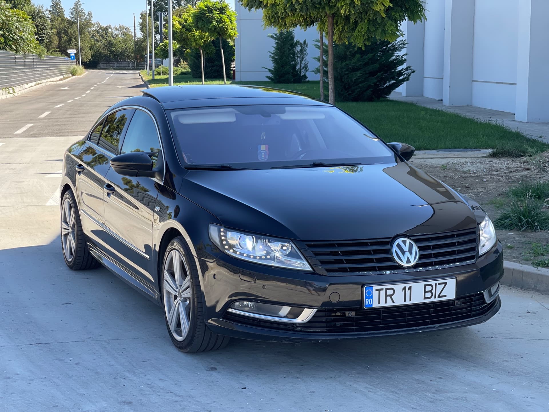Vând/Schimb cu SUV Volkswagen CC 2012 – 2.0 TDI (140 CP) – Automată DSG 6+1 – Euro 5 – Proprietar