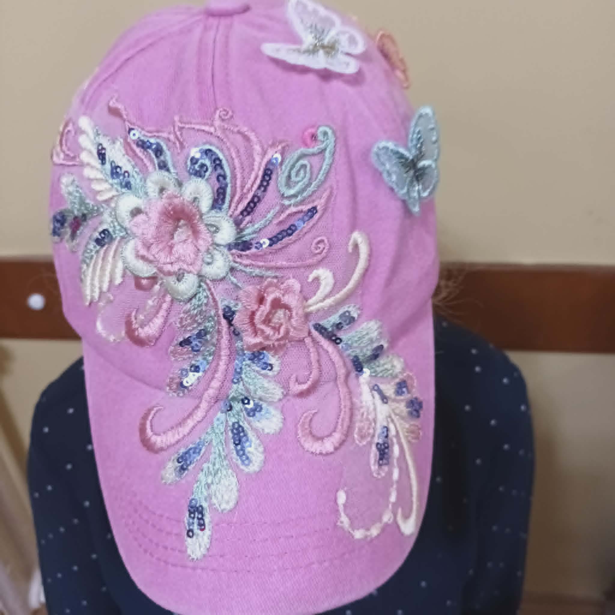 Sapca cu broderie aplicata ,pentru doamne si domnisoare – Iasi, Iași – Modă & Beauty