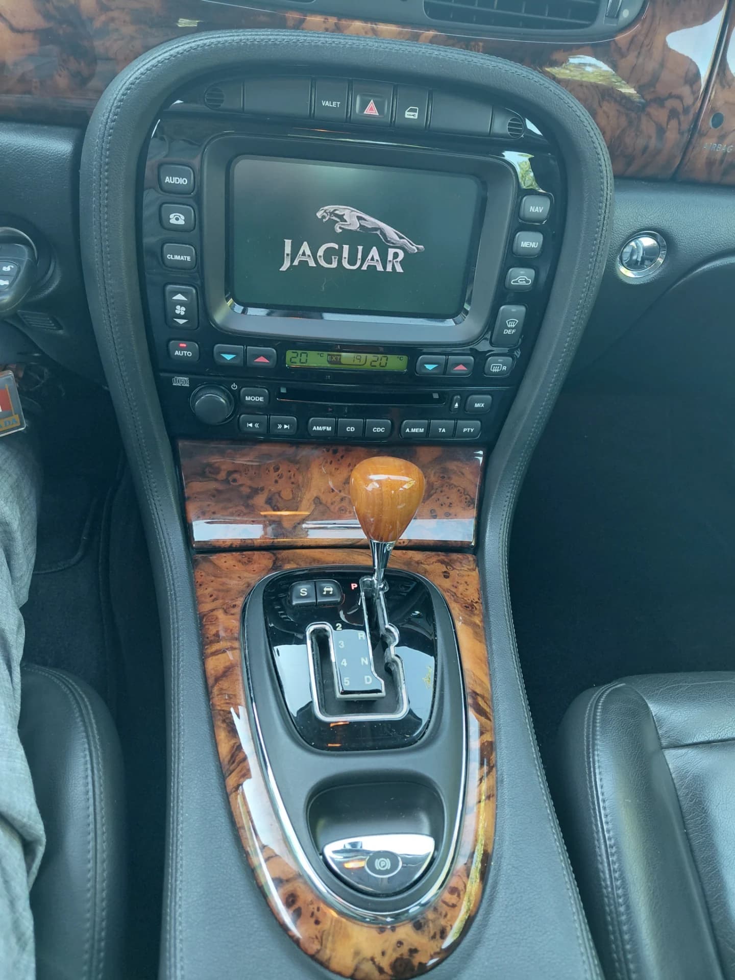 Jaguar XJ6 Sport – fotografia 6 din 8
