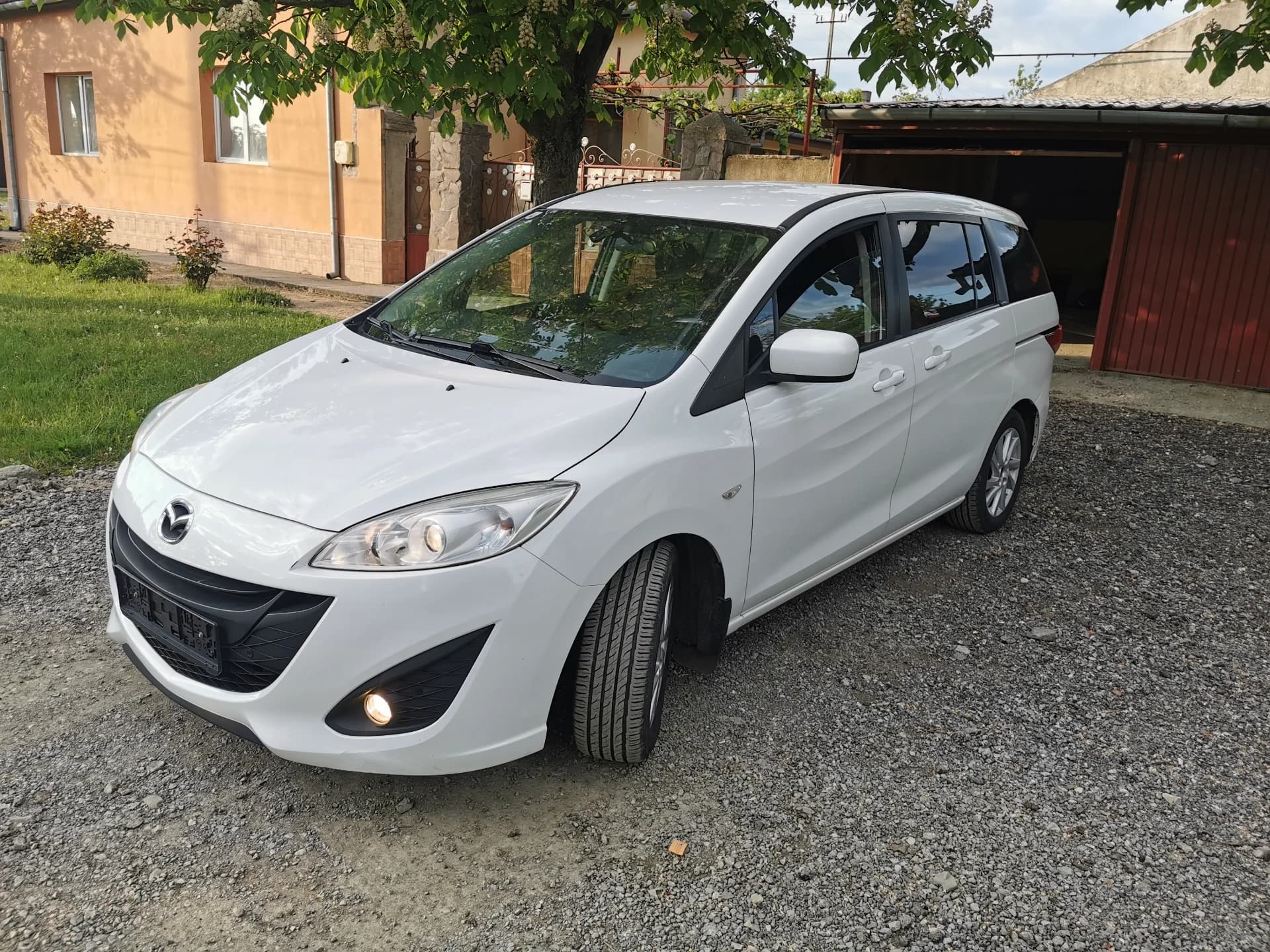 Mazda 5 1,6 tdi, an 2011 – fotografia 2 din 4