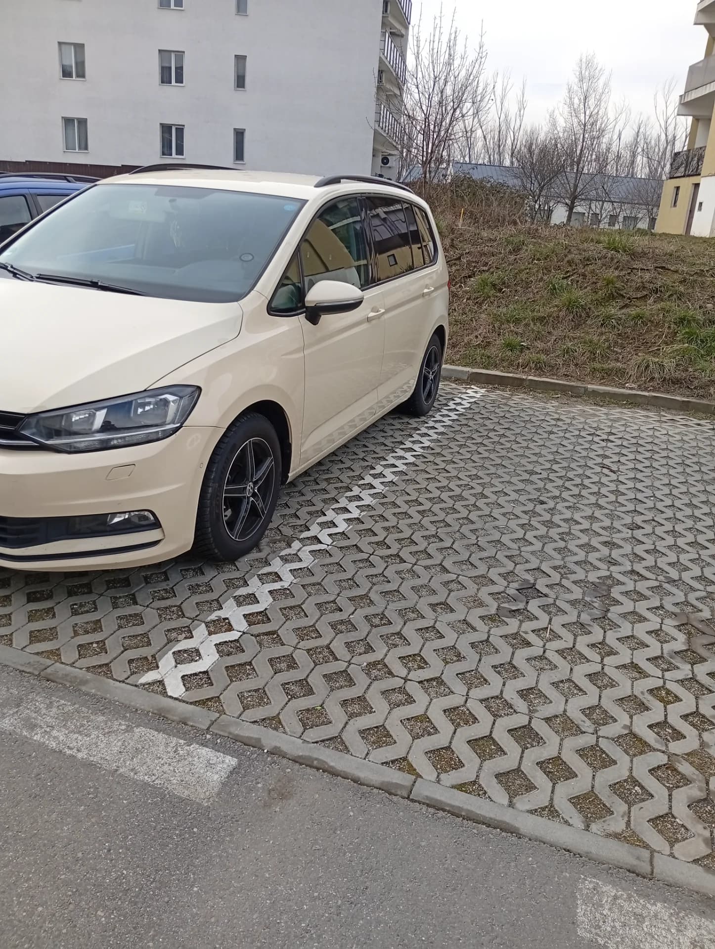 Vând sau schimb Touran 2018 – fotografia 7 din 7