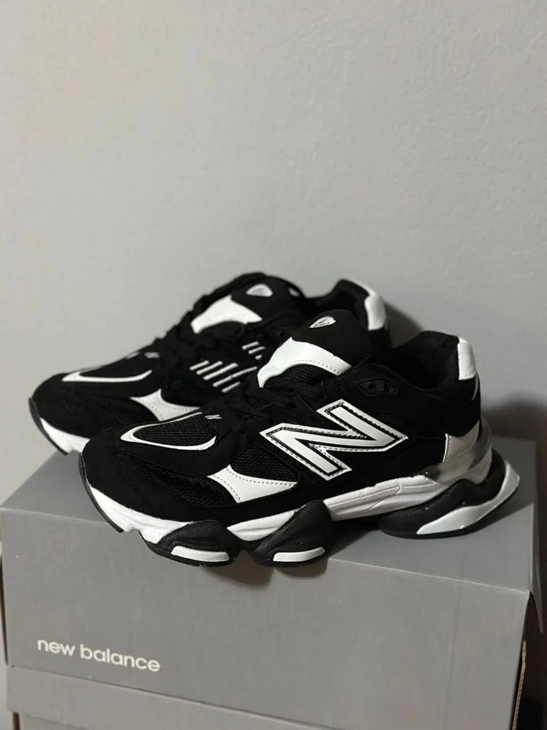 NB 9060 BLACK&WHITE – fotografia 5 din 5