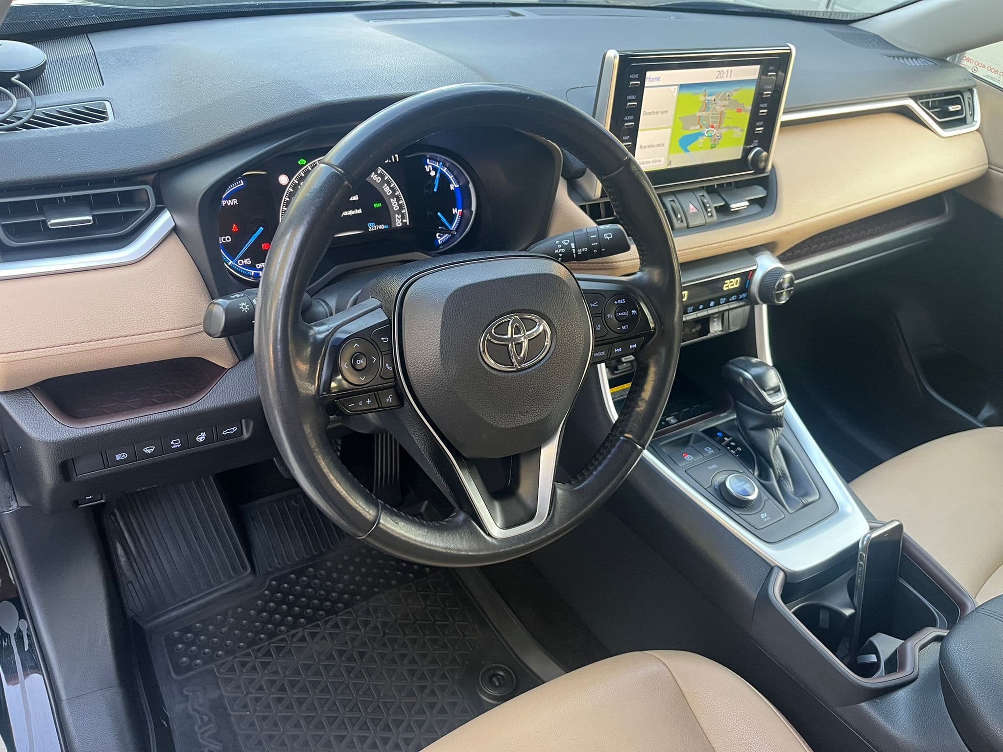 Toyota Rav 4 hibrid – fotografia 5 din 8