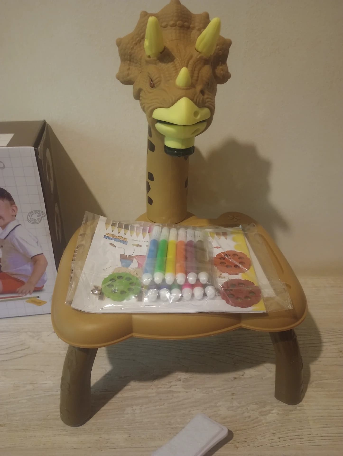Masa de desen pentru copii – fotografia 3 din 6