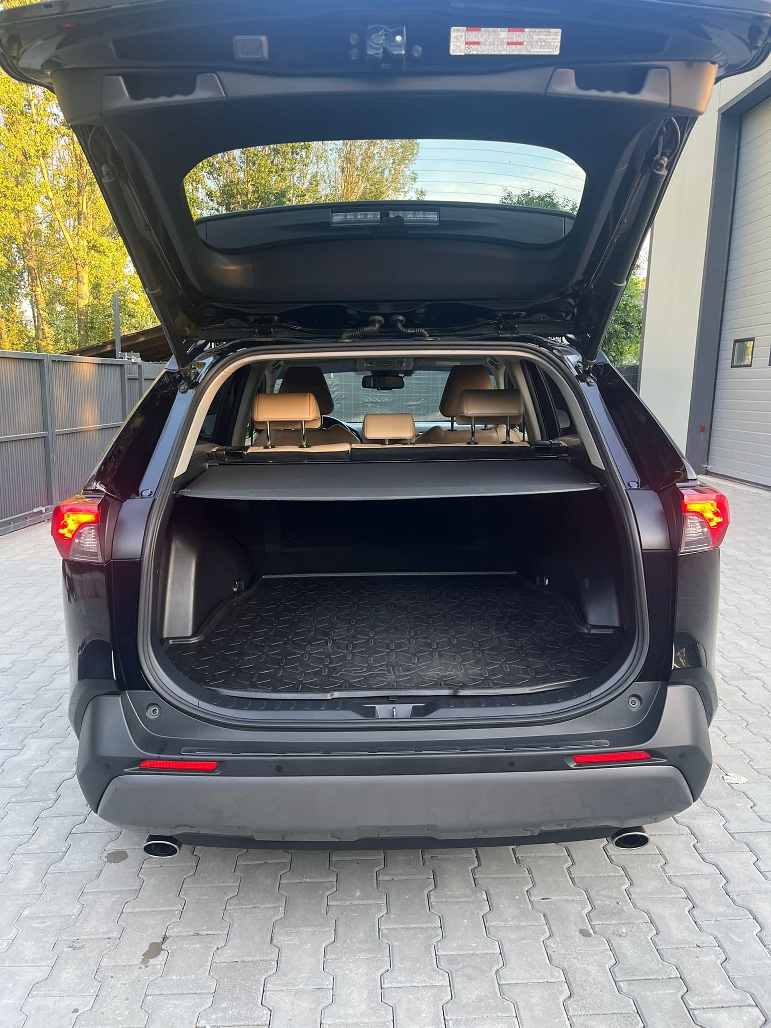 Toyota Rav 4 hibrid – fotografia 4 din 8