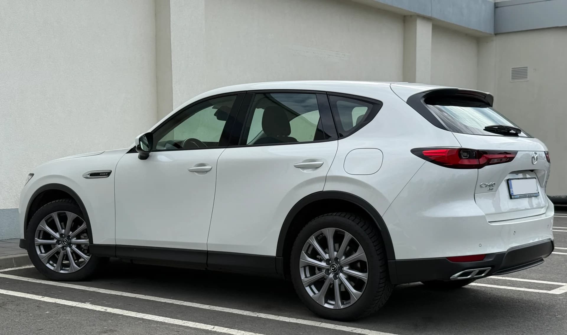 Vand Mazda CX-60 e-Skyactiv PHEV AWD, 327 CP, an 2022. Masina in stare excelenta, unic proprietar, fara accidente, istoric complet la reprezentanta. A – fotografia 3 din 8