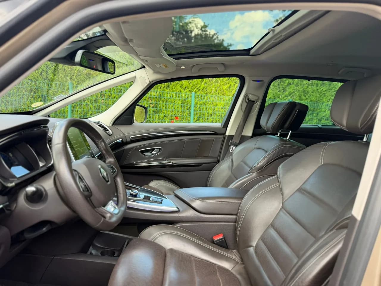 Renault Espace Inițiale Paris – fotografia 4 din 8