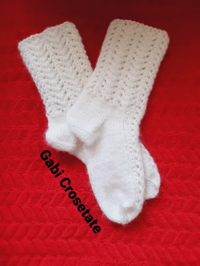 ciorapi tricotati,pt costum popular