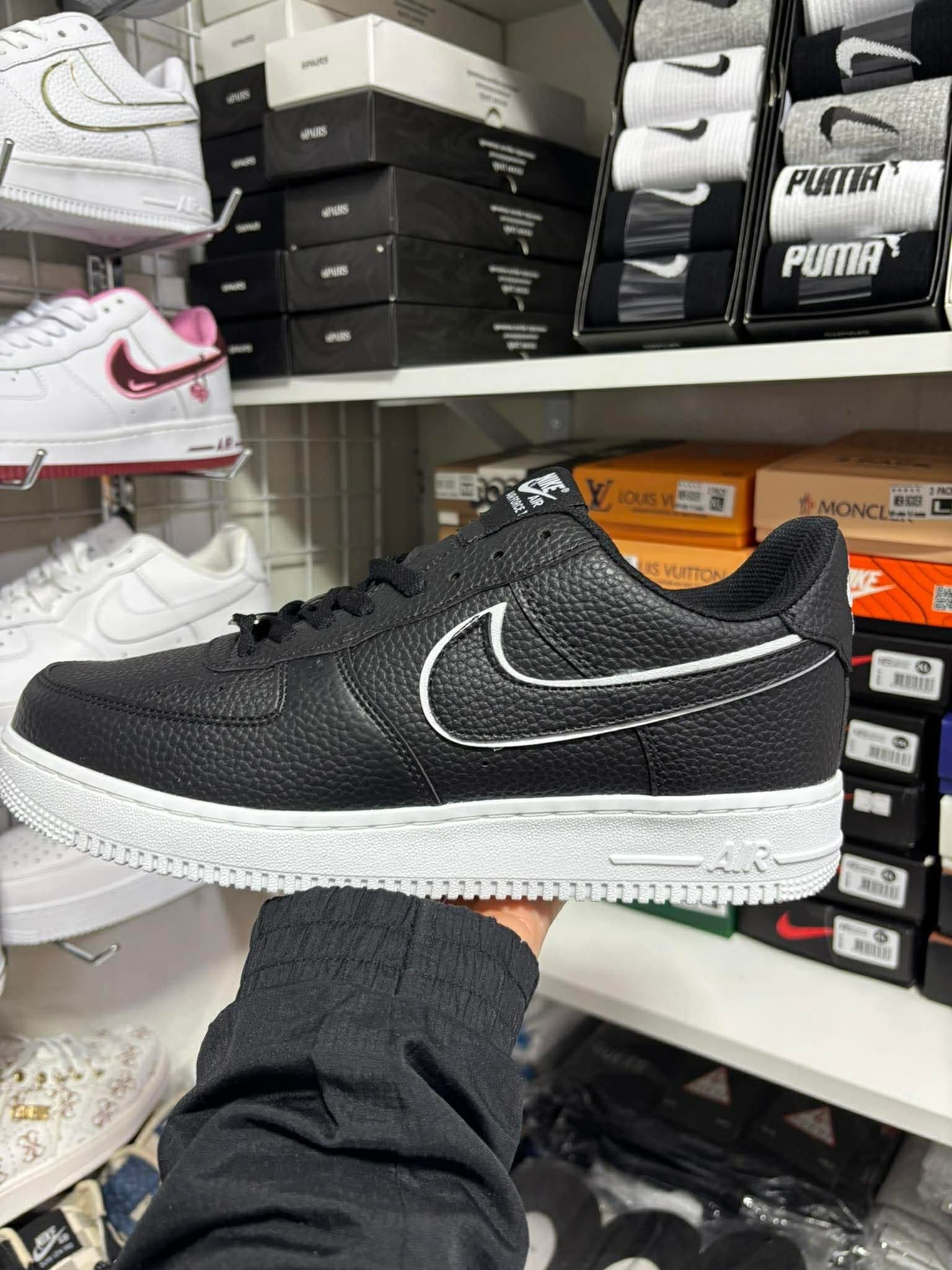 NIKE AIR FORCE 1 LOW BLACK & WHITE – fotografia 4 din 6