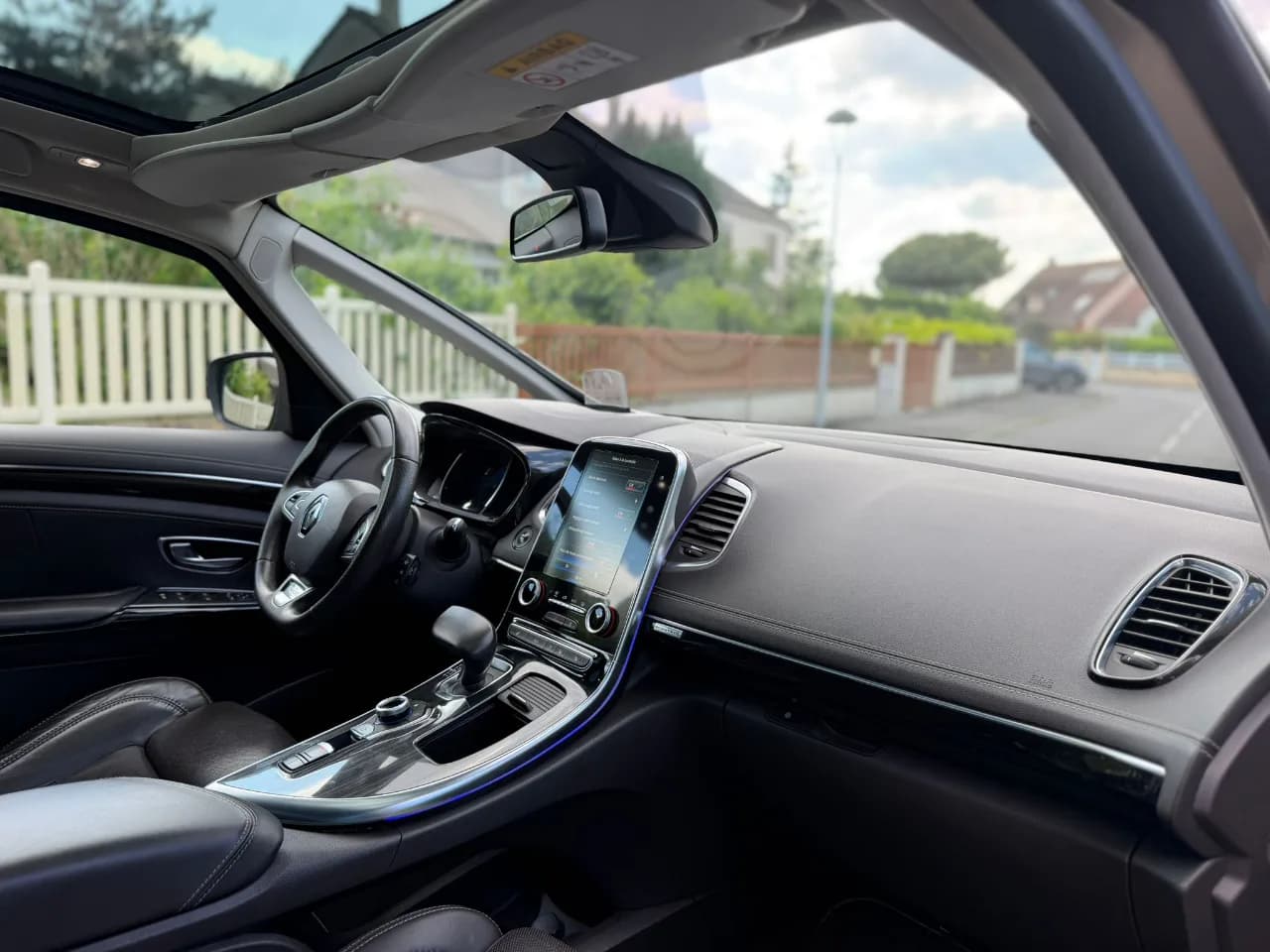 Renault Espace Inițiale Paris – fotografia 6 din 8