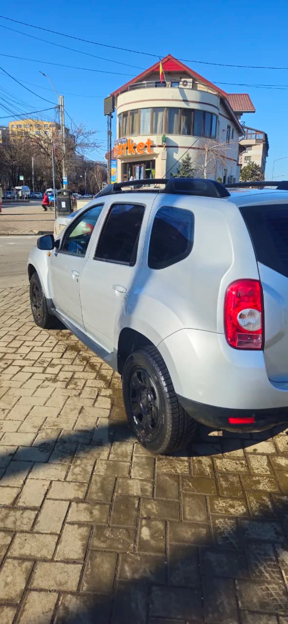 Dacia Duster fabricata in 2012 – fotografia 4 din 6