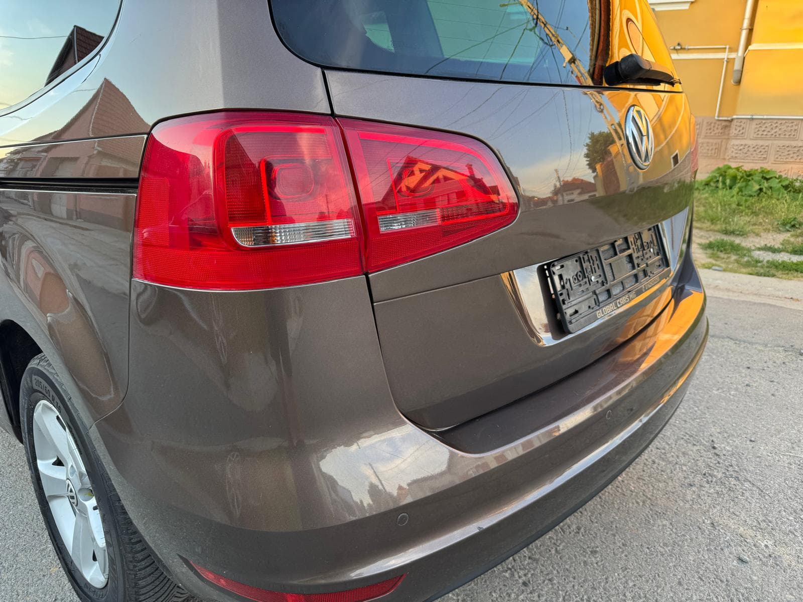 Vw Sharan 2.0tdi 140cp ideal pt familie 7 locuri nu bate nimic pe ea este cumpărată de la persoana privată și nu necesita investiții ..Detali la tel 0 – fotografia 7 din 7