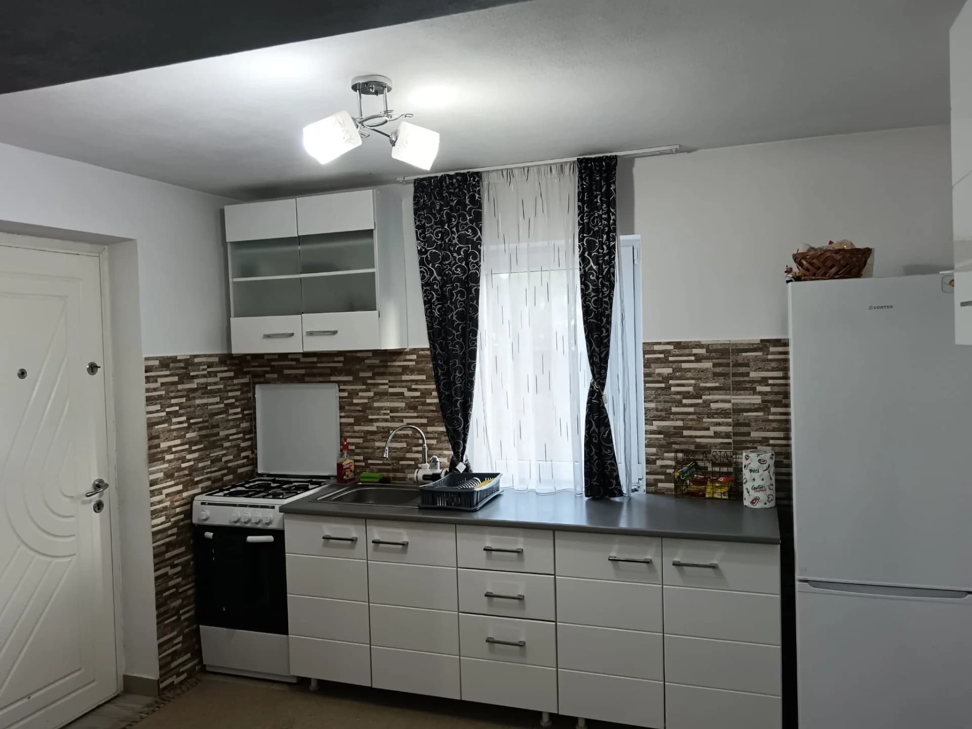 Casă de vacanță la cheie – fotografia 7 din 8