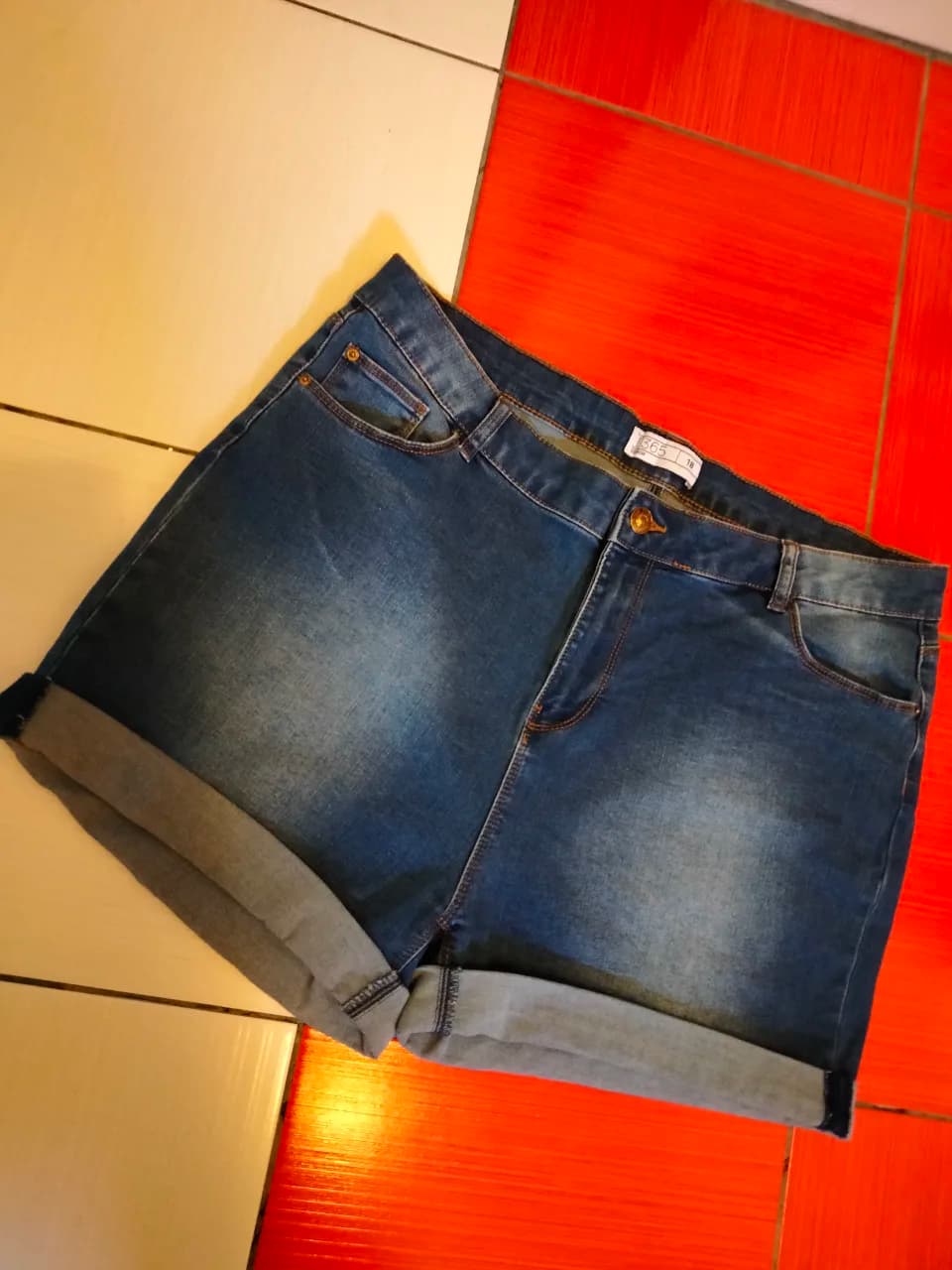 Pantaloni scurți,măr 46 – fotografia 3 din 4