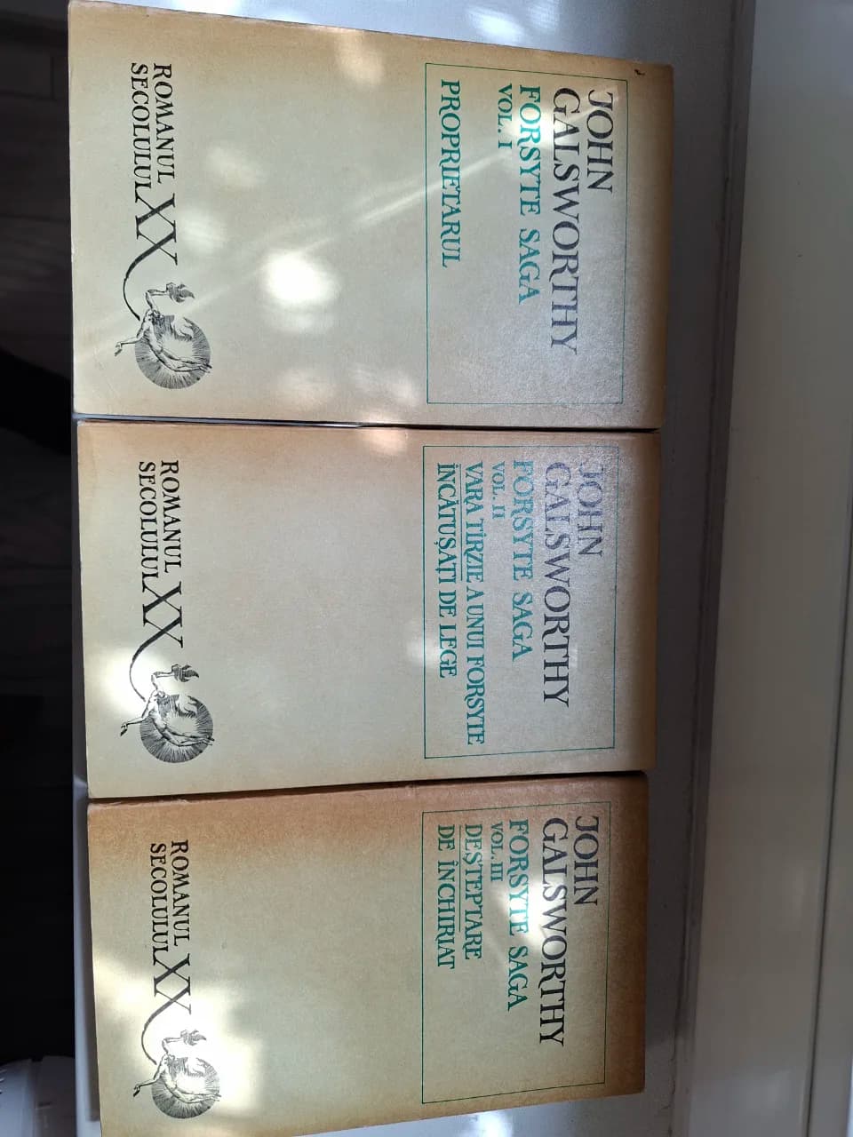 Forsyte Saga-John Galsworthy (Ed. 1969), Set 3 volume de colecție
Vând setul complet – fotografia 2 din 6