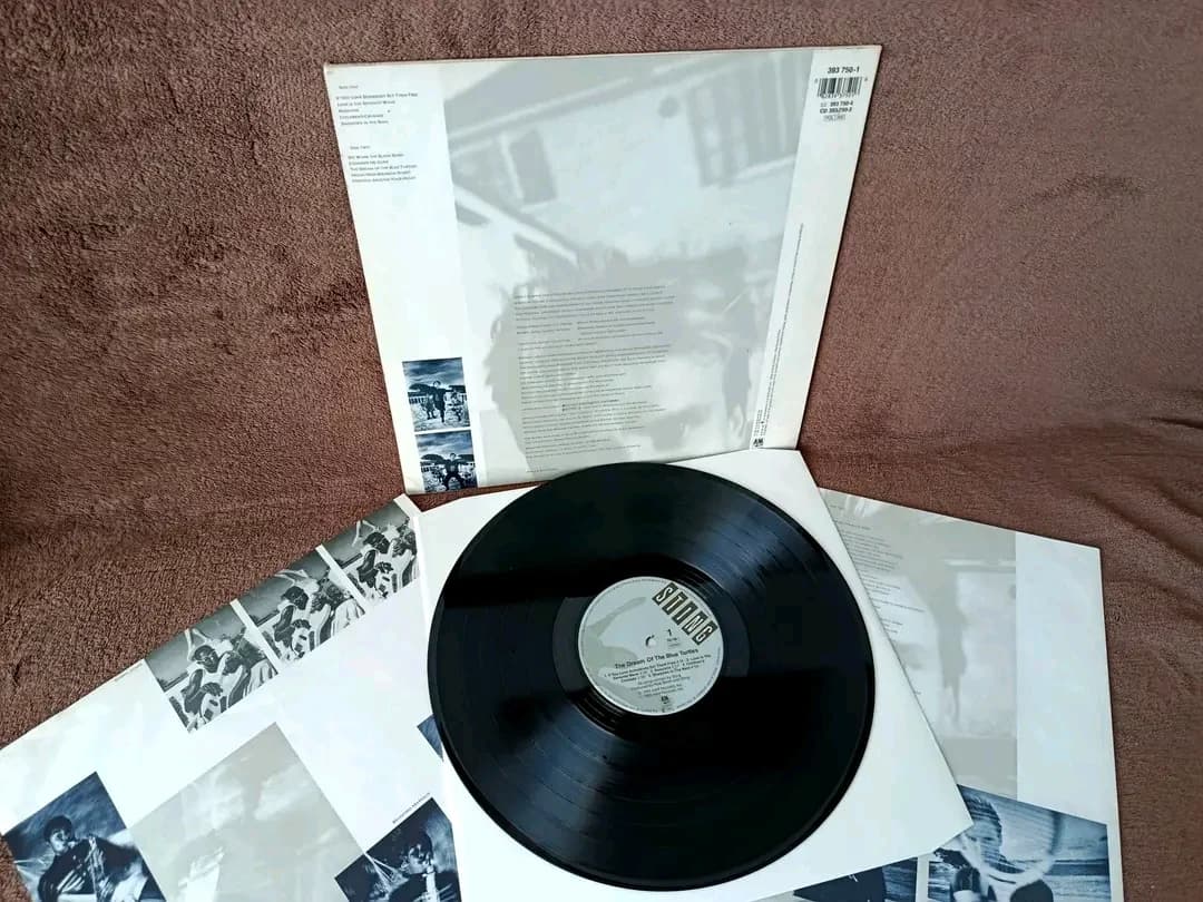 STING - The Dream of the Blue Turtle (LP 1985 Germania) – fotografia 2 din 3