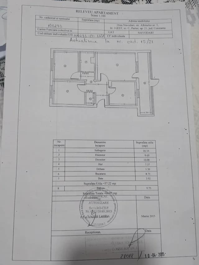 VAND APARTAMENT 70 MP 4 CAMERE DECOMANDAT BAIE WC DE SERVICIU BALCON CONSTRUIT GAZE CENTRALA TERMICA NAVODARI PARTER NAVODARI ZONA EST PRET 75000EURO