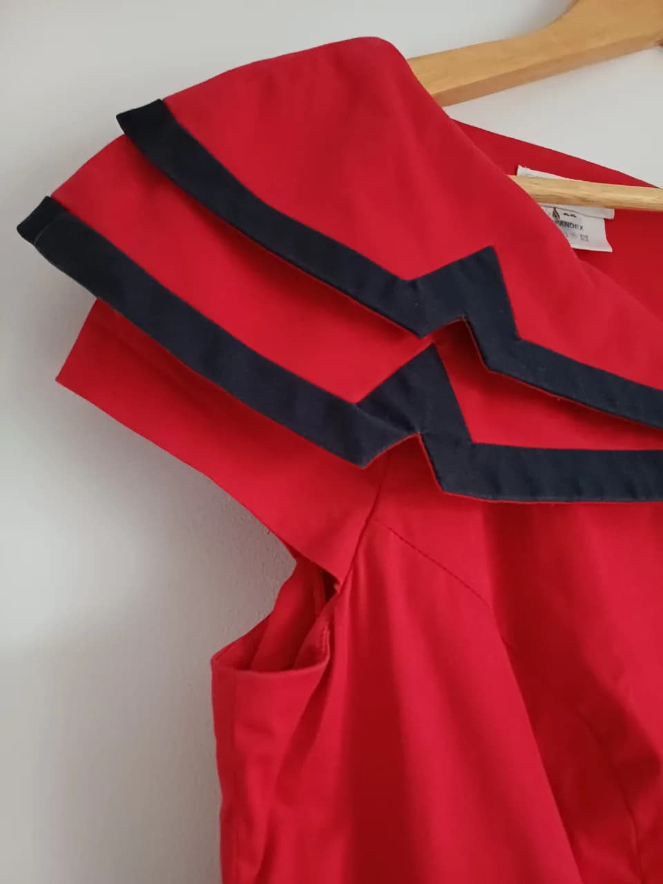 Rochie superbă în stil retro, de un roșu vibrant, brand madame – fotografia 3 din 8
