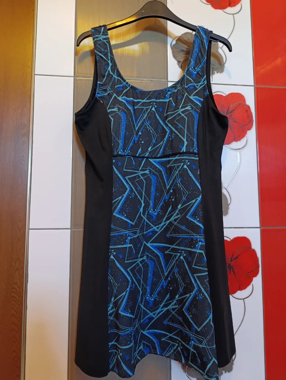 Costume de baie din 2 bucăți(rochie + pantaloni scurți),măr.46(maxim 74kg),pentru doamne aflate la a doua tinerețe🥰🥰 – fotografia 5 din 8