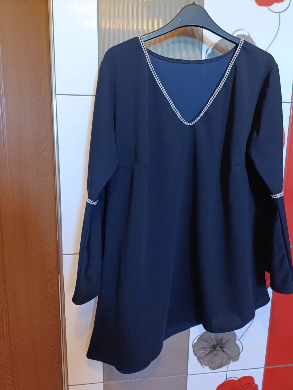 Cămașă asimetrica,noua,XL(măsură bust 55x2) – Rastoaca, Vrancea