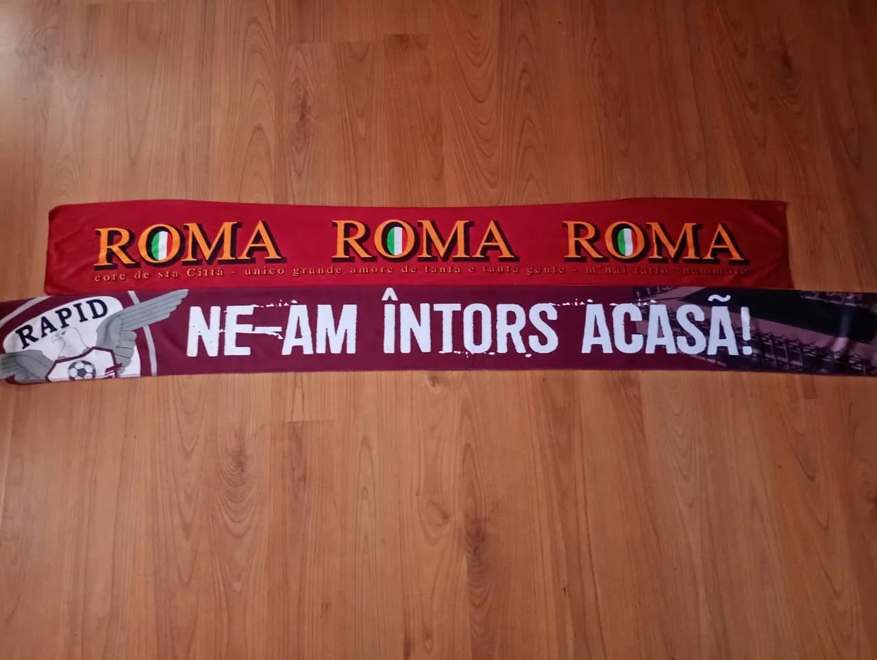 set 2 eșarfe As Roma + Rapid – fotografia 2 din 2