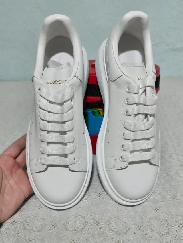 Adidasi din piele Alexander McQueen,marime 41