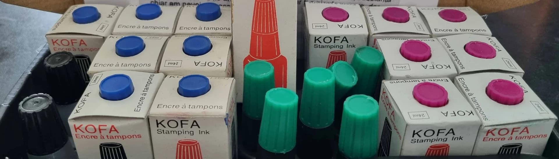Cerneala stampile verde, albastru, rosu, negru