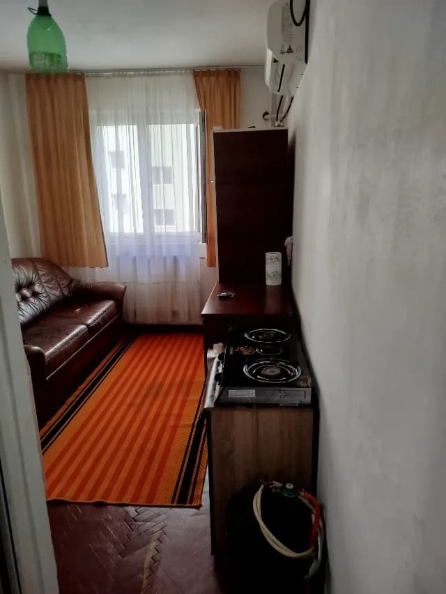 propietar închiriez garsonera