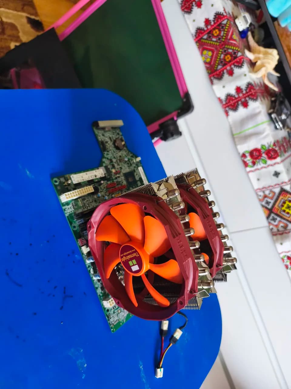 Vând cooler racire procesor Intel