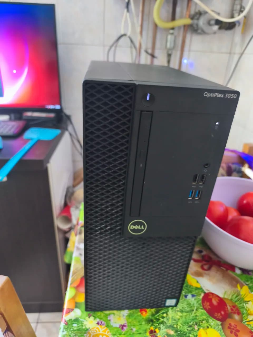 Vând Dell Optiplex 3050