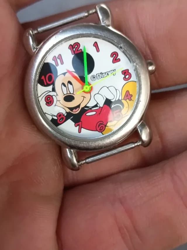 ceas vechi Disney