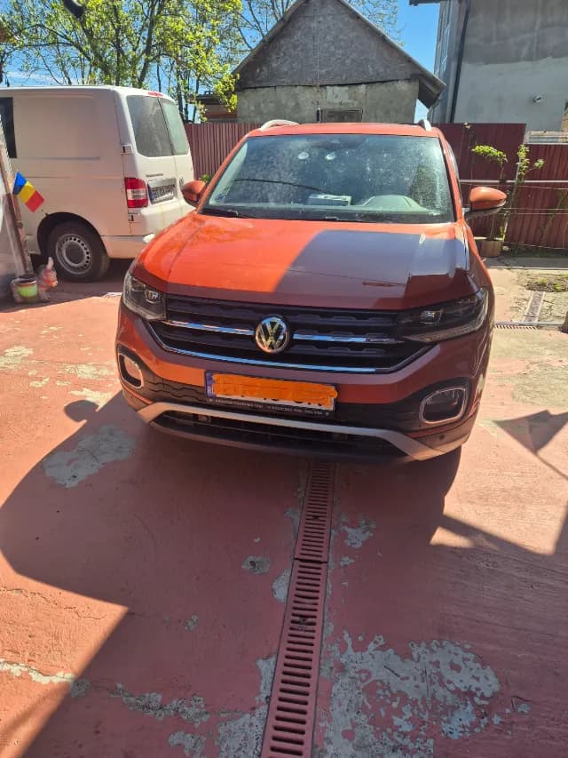 Vând vw t.cros an 2019 benzina