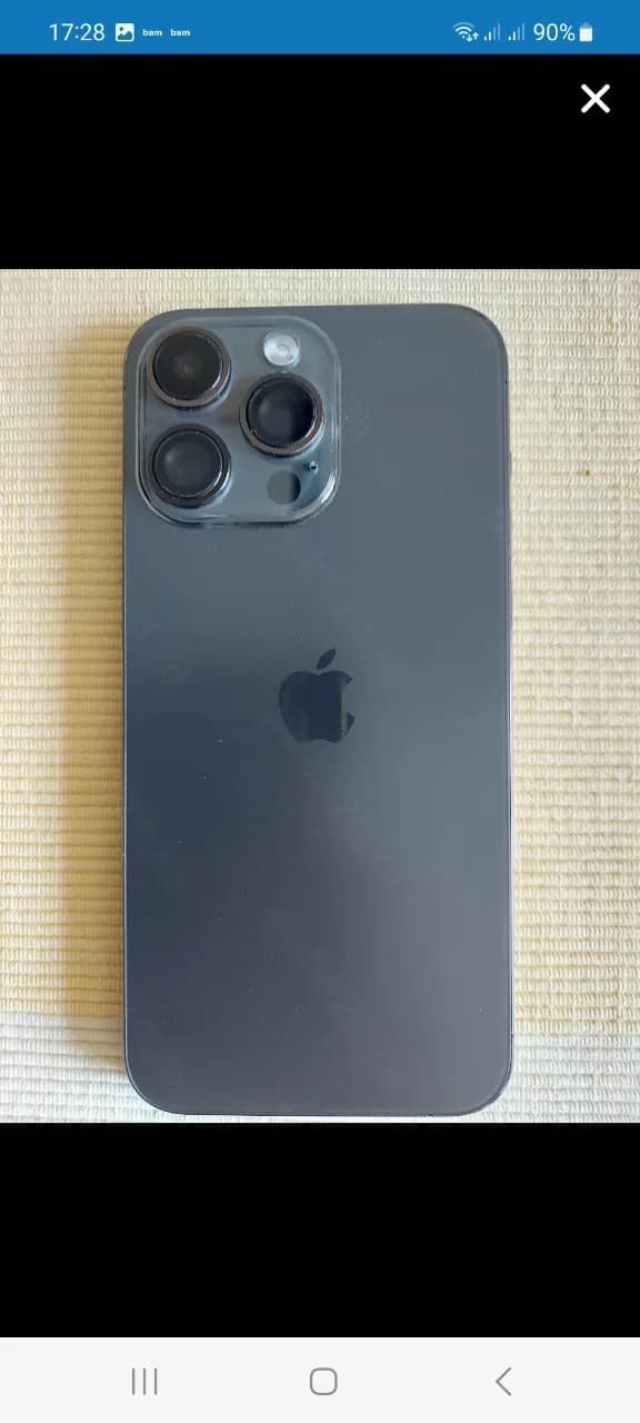 vînd telefon IPhone