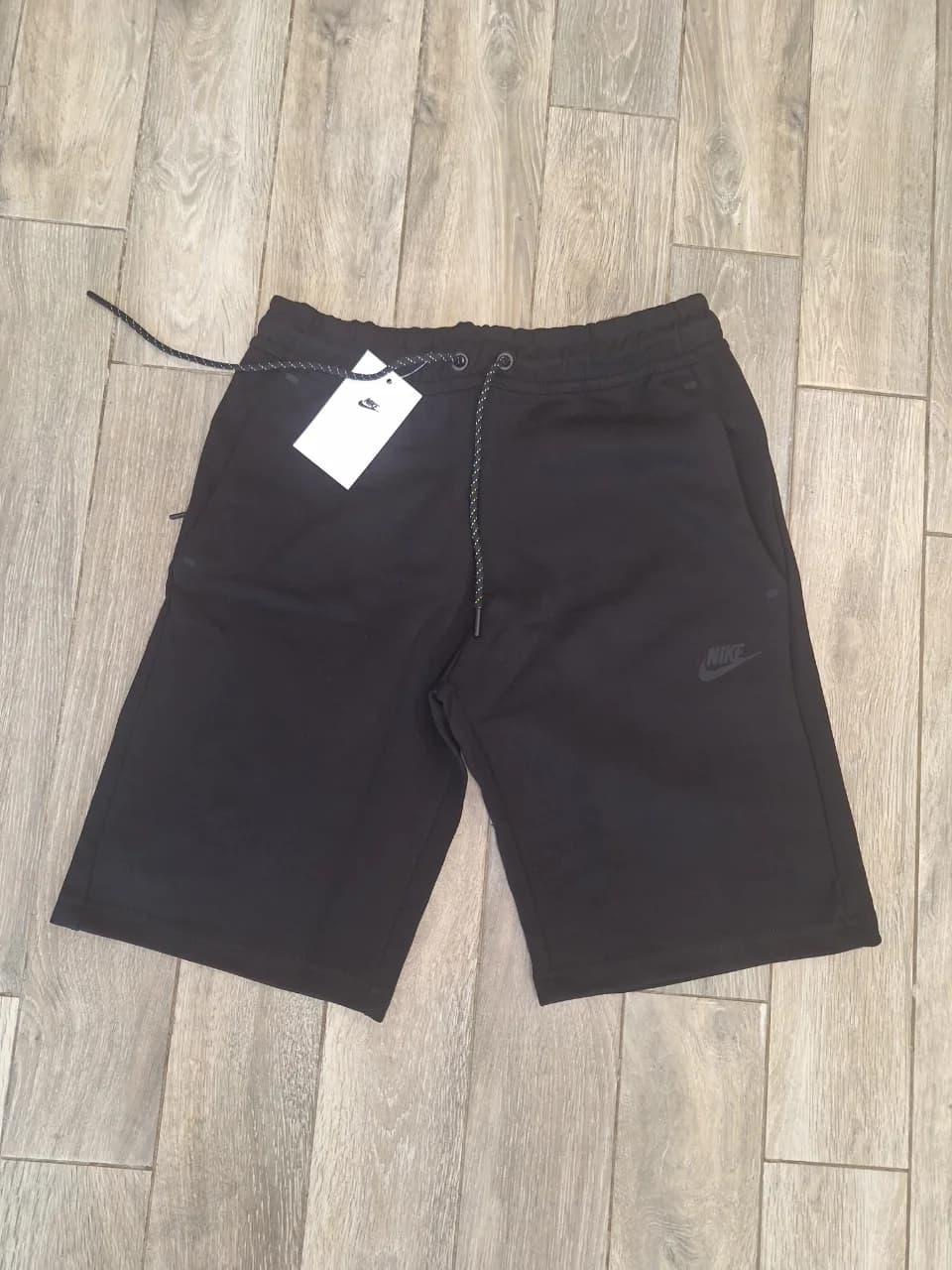 Pantaloni scurti barbatesti Nike Tech