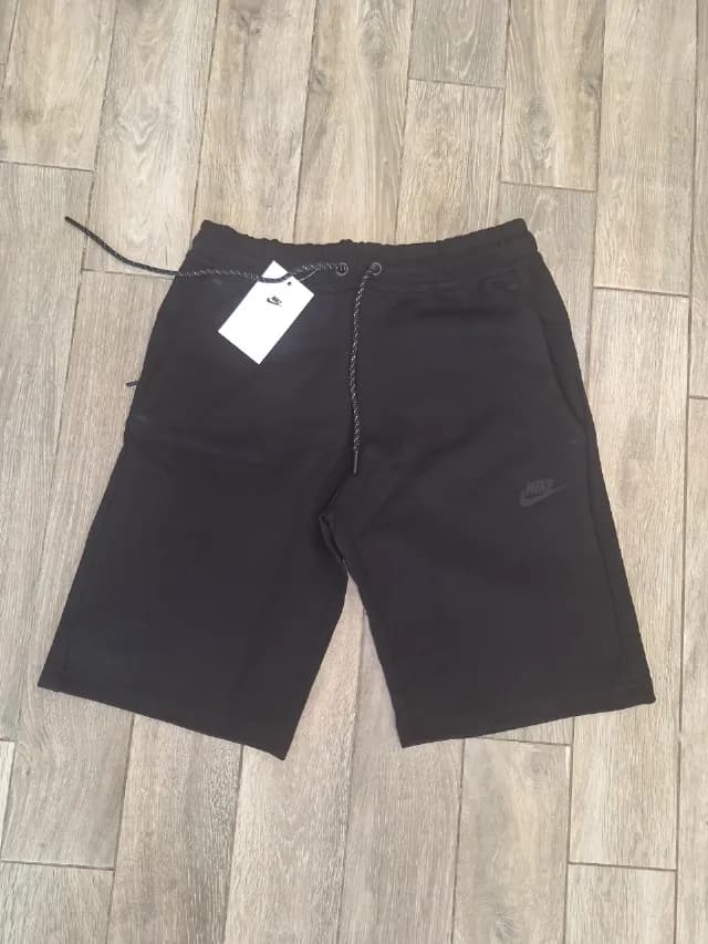 Pantaloni scurti barbatesti Nike Tech