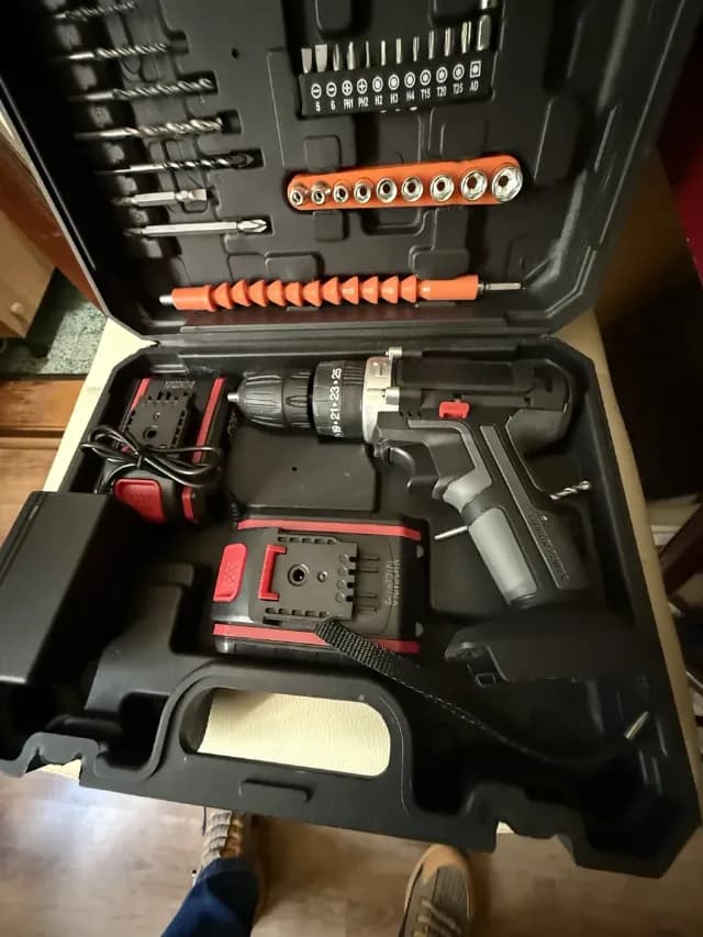Bormașină cu acumulator