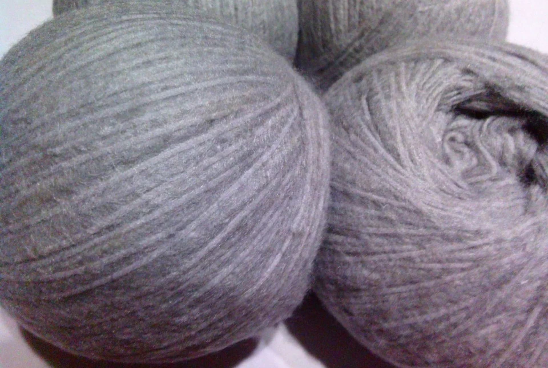 MOHAIR / VASCOZA - fir subtire, racoros, matasos - GRI DESCHIS