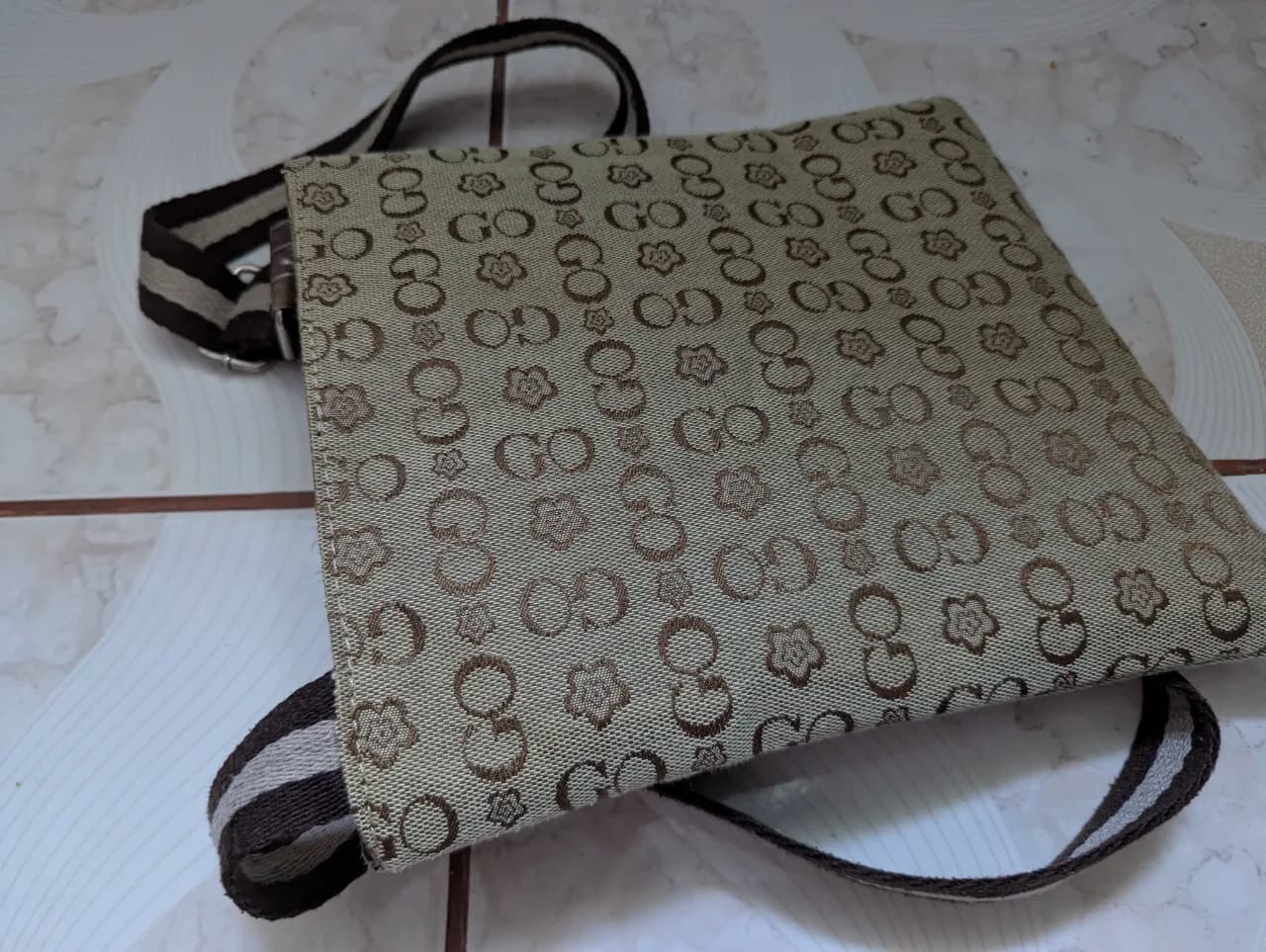 Geanta umăr Guess unisex
