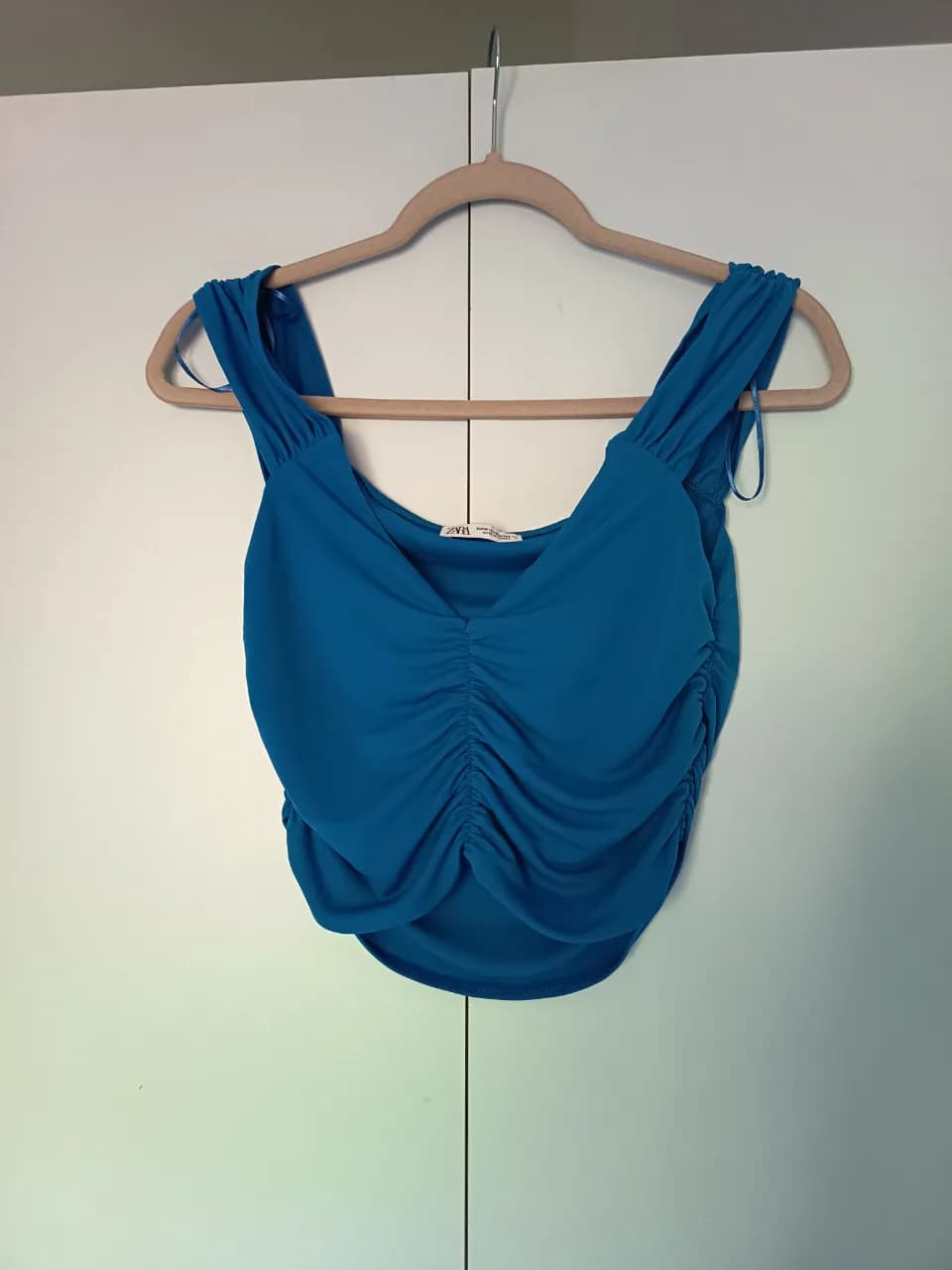 Top scurt Zara,marimea M