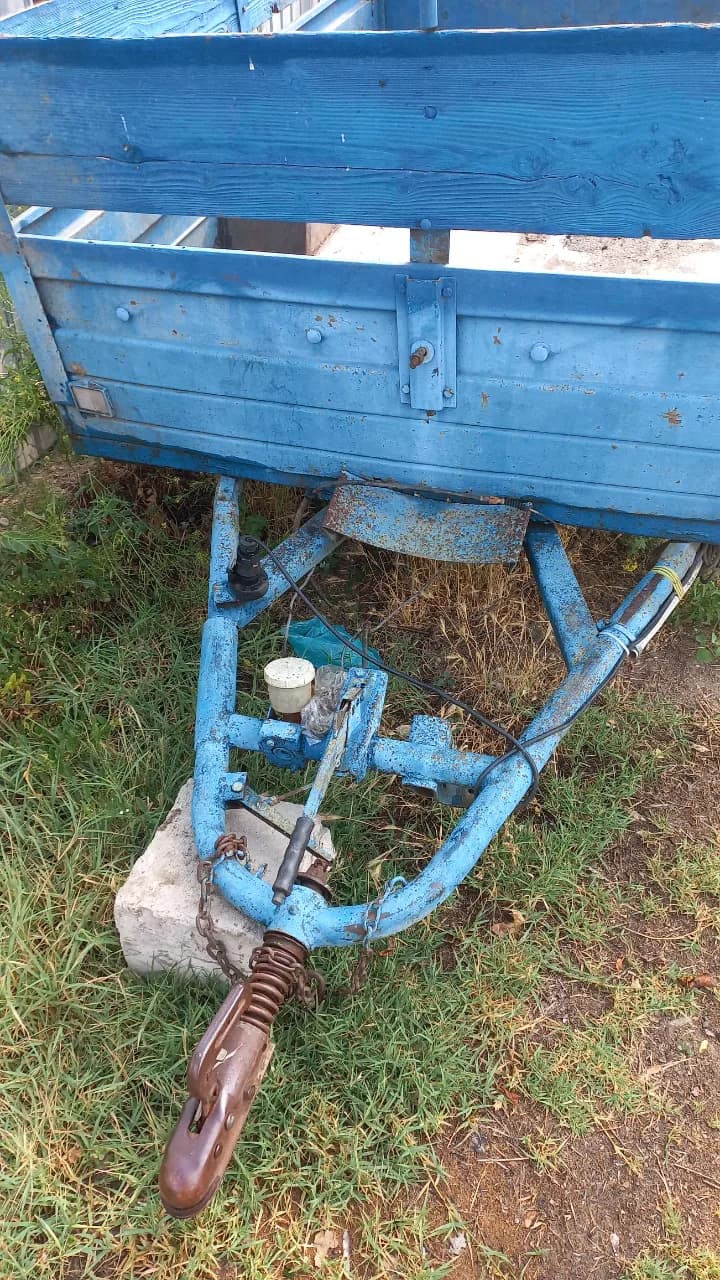 se vinde remorca Autonova 750 kg.