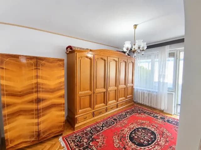 Apartament 2 camere decomandat de vânzare în George Enescu – etaj 3, bloc cu lift, ideal pentru amenajare după propriul gust