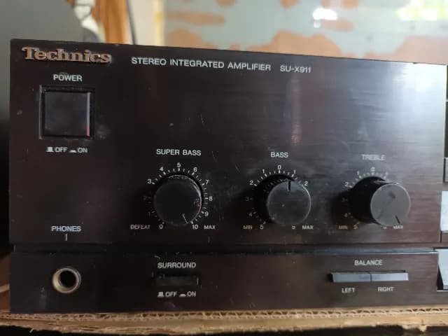 Amplificator Technics