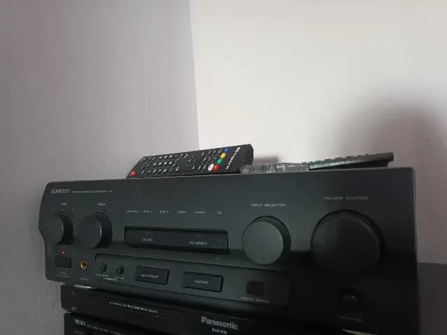 Amplificator  Kenwood.