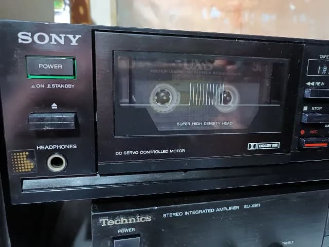 Deck Sony servisat