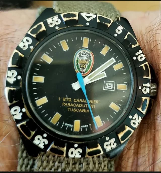 ceas de mana militar din Italia