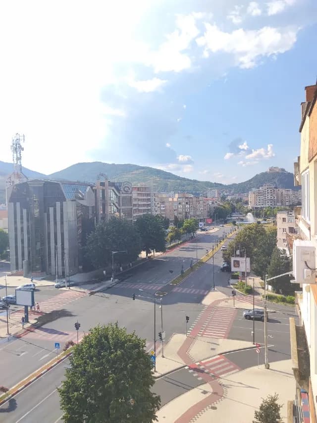 Închiriez apartament în Deva.220 euro.