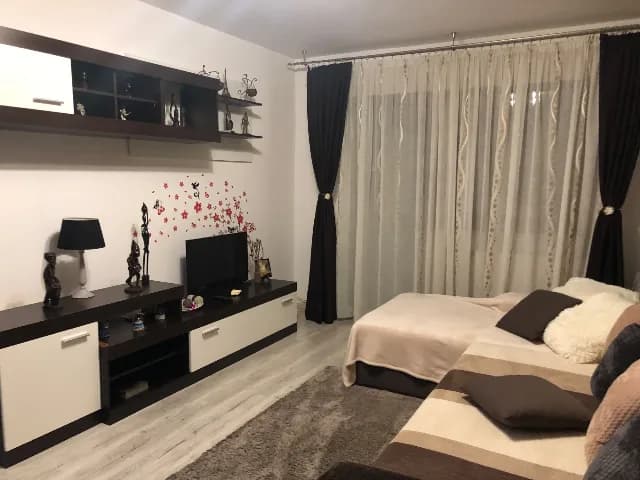 Vând apartament 2 cam dec