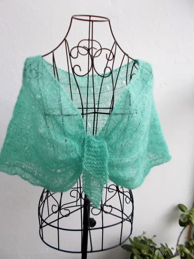 Sal scurt, handmade - kid silk mohair - verde menta - masura universala